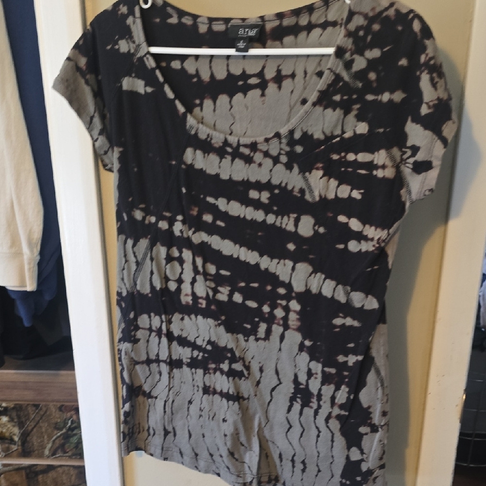 a.n.a Black and Gray Tie-Dye Short Sleeve Scoop Neck Top